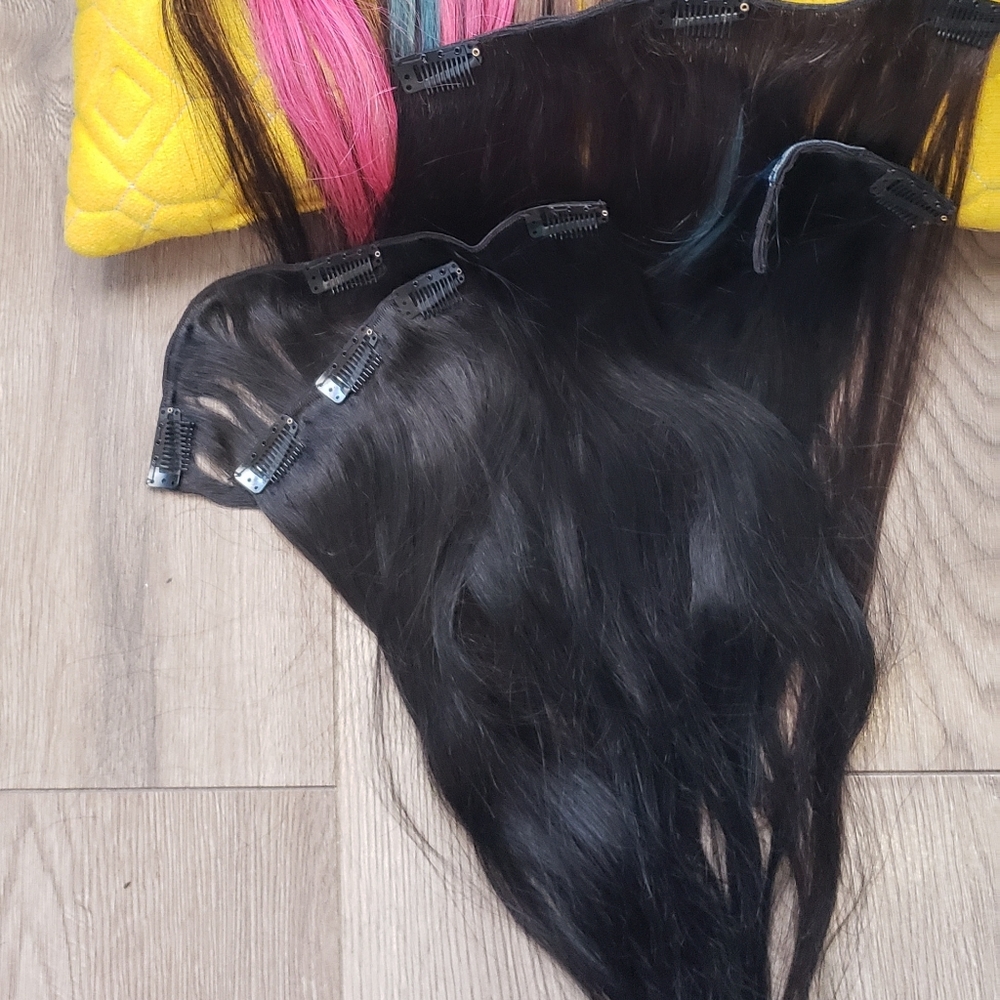 ποΈ Play with a Color Clip in Hair Extensions πβ€ - Picture 8 of 9